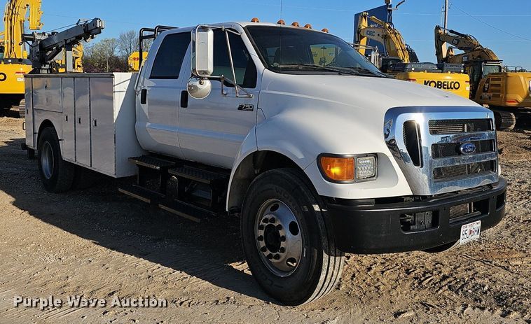 image for item EJ6214 2009 Ford F750 Super Duty XL utility / service truck