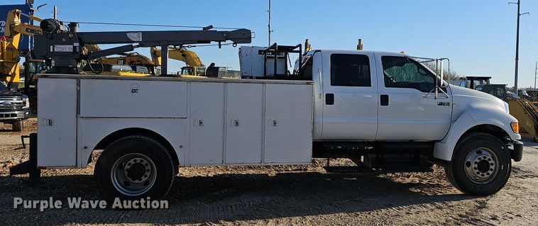 image for item EJ6214 2009 Ford F750 Super Duty XL utility / service truck
