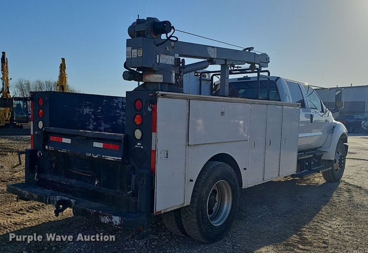 image for item EJ6214 2009 Ford F750 Super Duty XL utility / service truck