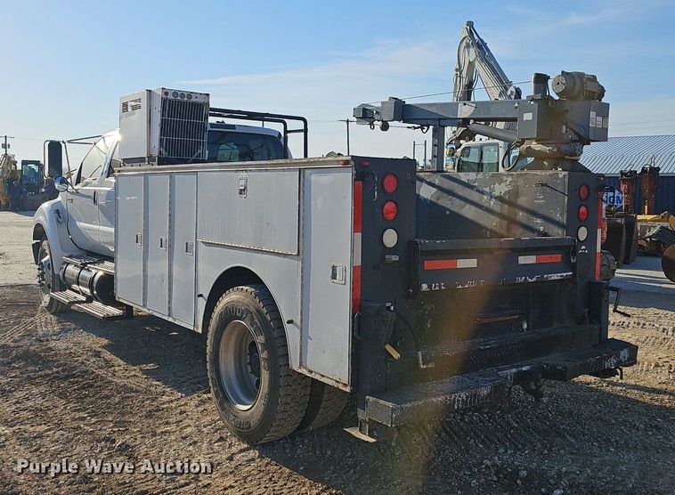 image for item EJ6214 2009 Ford F750 Super Duty XL utility / service truck