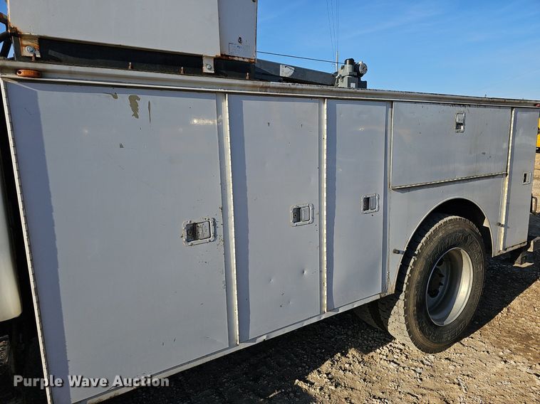 image for item EJ6214 2009 Ford F750 Super Duty XL utility / service truck