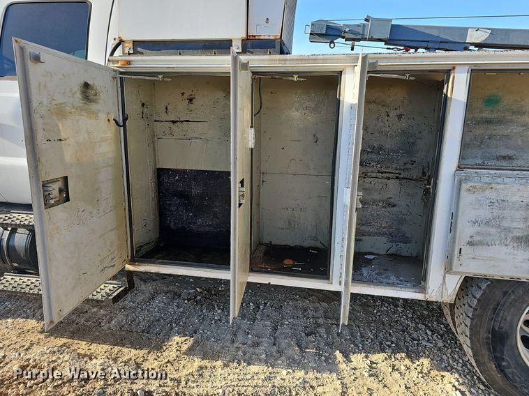 image for item EJ6214 2009 Ford F750 Super Duty XL utility / service truck