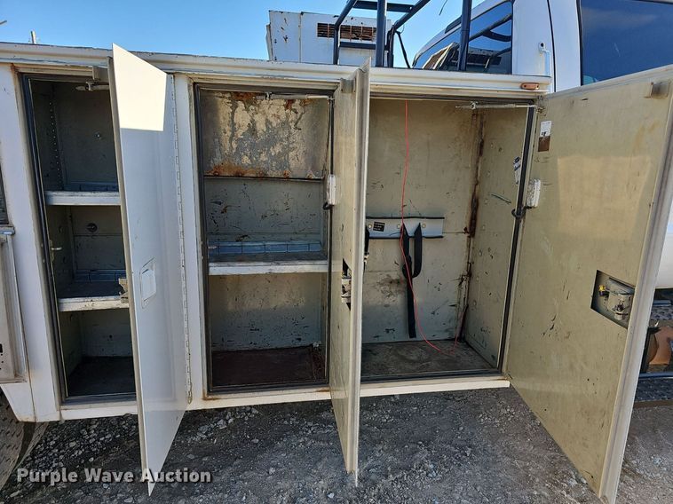 image for item EJ6214 2009 Ford F750 Super Duty XL utility / service truck