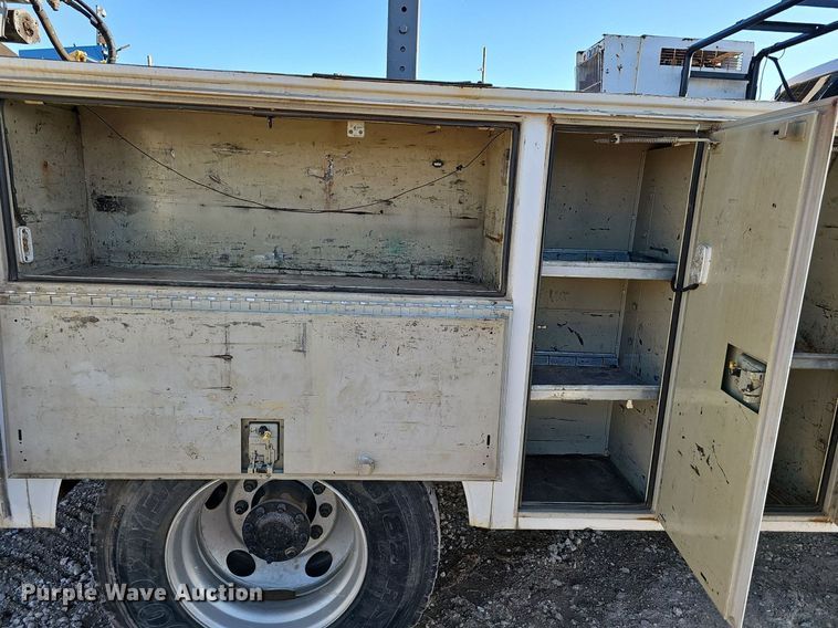 image for item EJ6214 2009 Ford F750 Super Duty XL utility / service truck