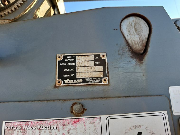 image for item EJ6214 2009 Ford F750 Super Duty XL utility / service truck