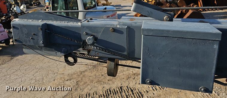 image for item EJ6214 2009 Ford F750 Super Duty XL utility / service truck