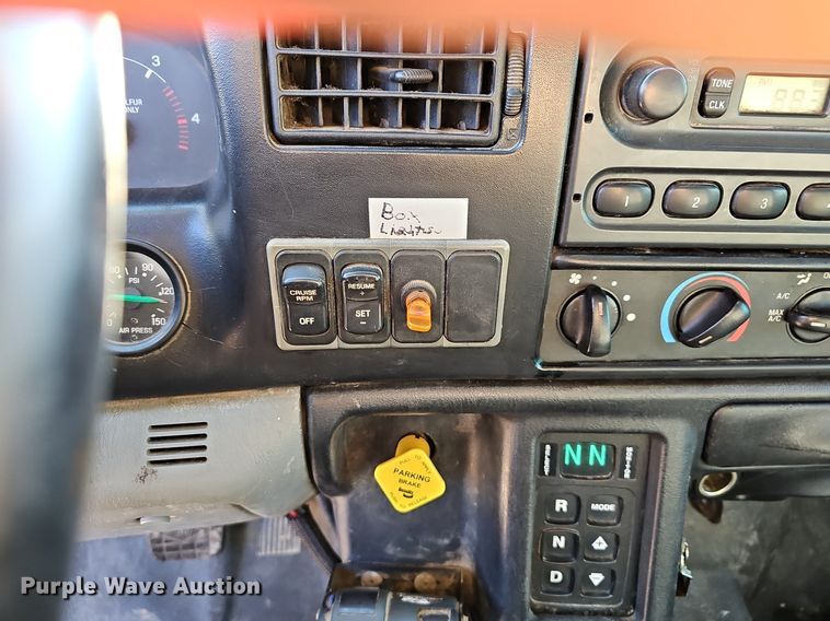 image for item EJ6214 2009 Ford F750 Super Duty XL utility / service truck