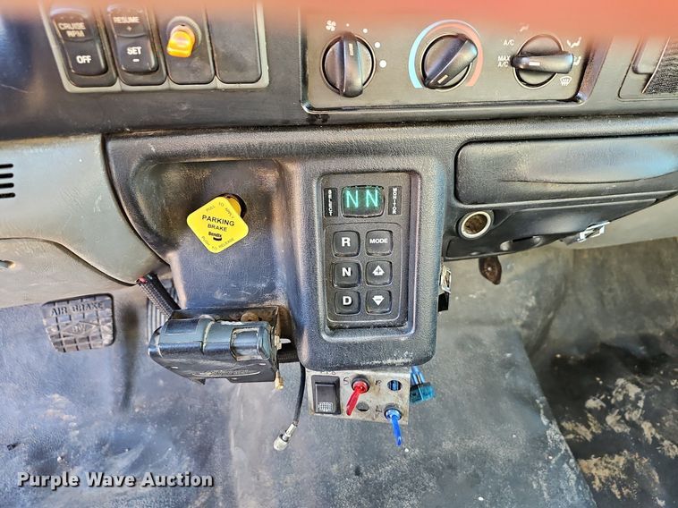 image for item EJ6214 2009 Ford F750 Super Duty XL utility / service truck