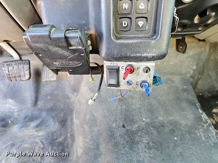 image for item EJ6214 2009 Ford F750 Super Duty XL utility / service truck