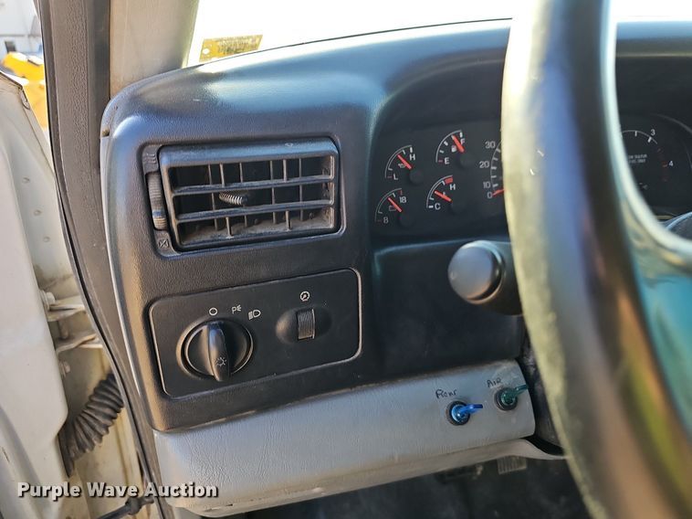 image for item EJ6214 2009 Ford F750 Super Duty XL utility / service truck