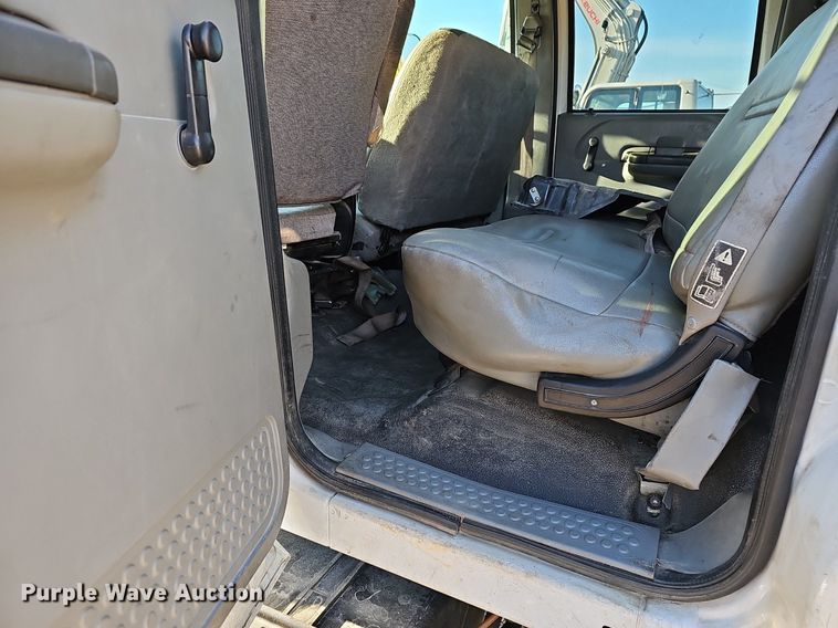 image for item EJ6214 2009 Ford F750 Super Duty XL utility / service truck