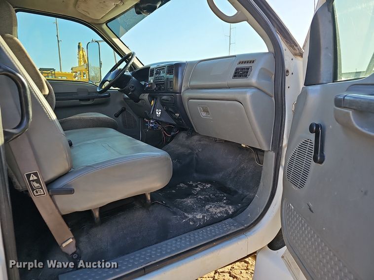 image for item EJ6214 2009 Ford F750 Super Duty XL utility / service truck