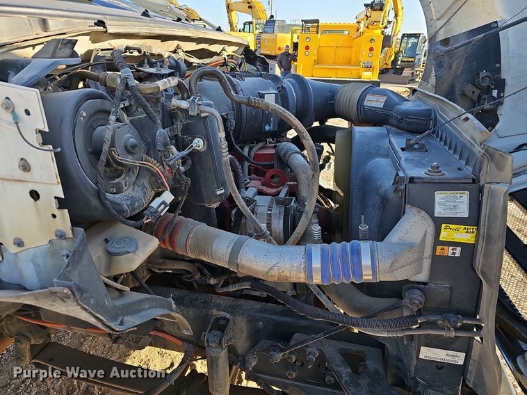 image for item EJ6214 2009 Ford F750 Super Duty XL utility / service truck