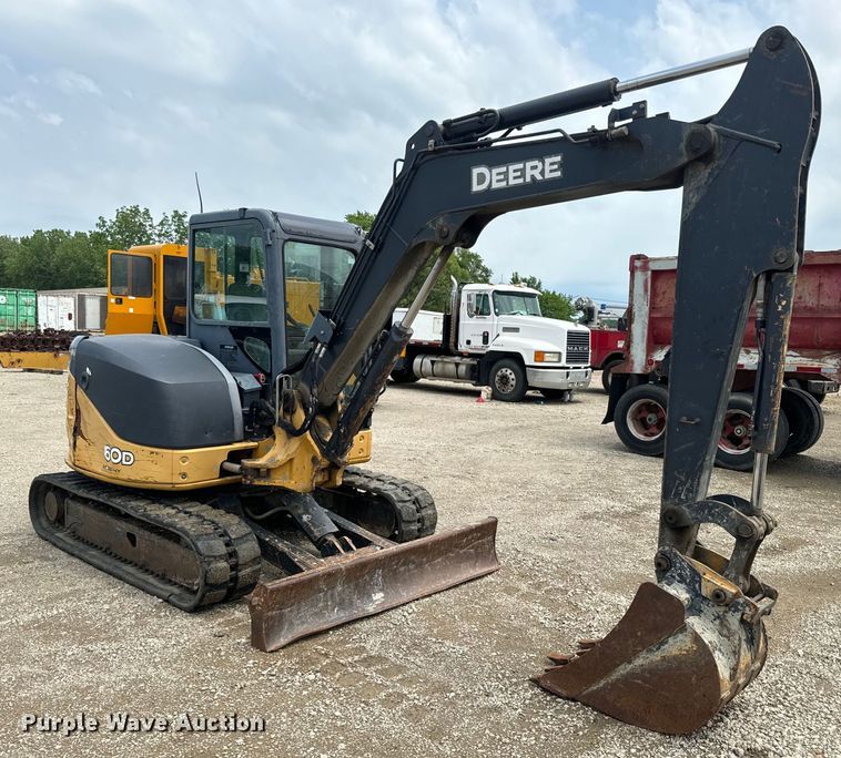 image for item EK1337 2012 John Deere 60D mini excavator
