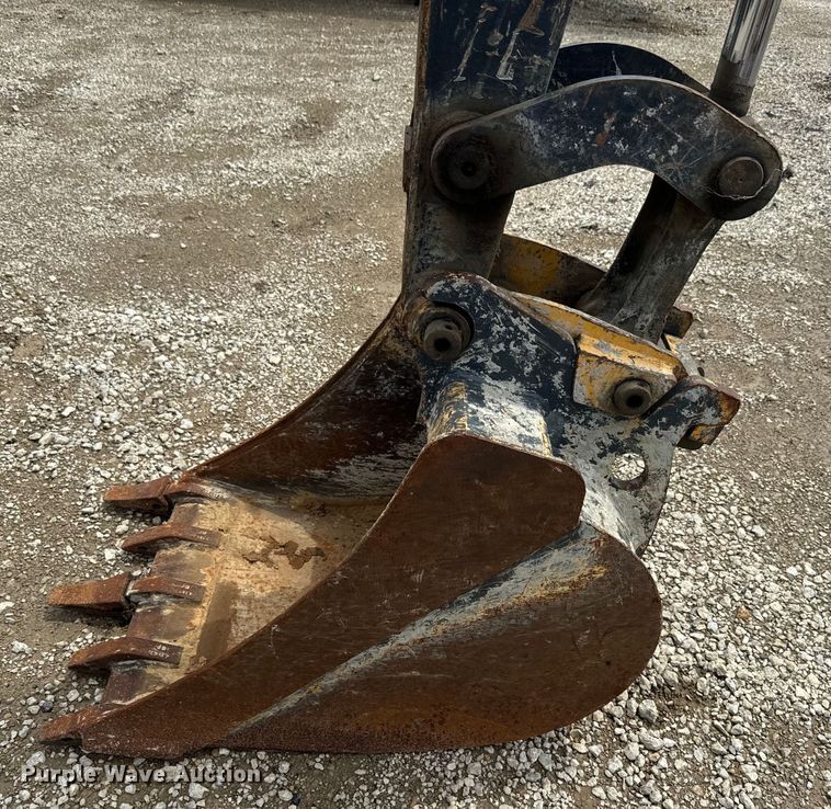 image for item EK1337 2012 John Deere 60D mini excavator