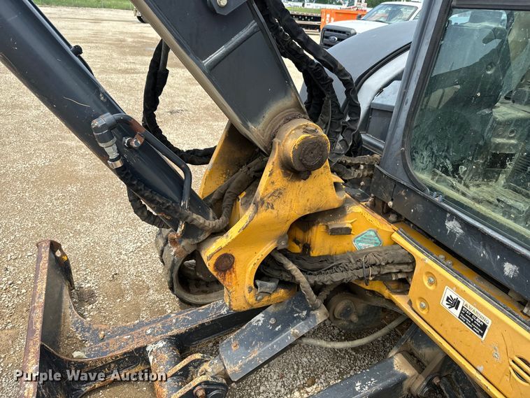 image for item EK1337 2012 John Deere 60D mini excavator
