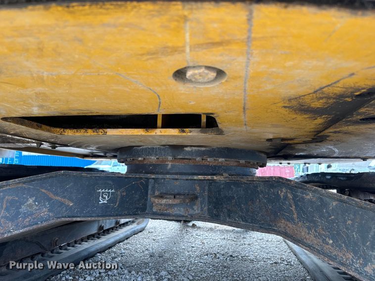 image for item EK1337 2012 John Deere 60D mini excavator