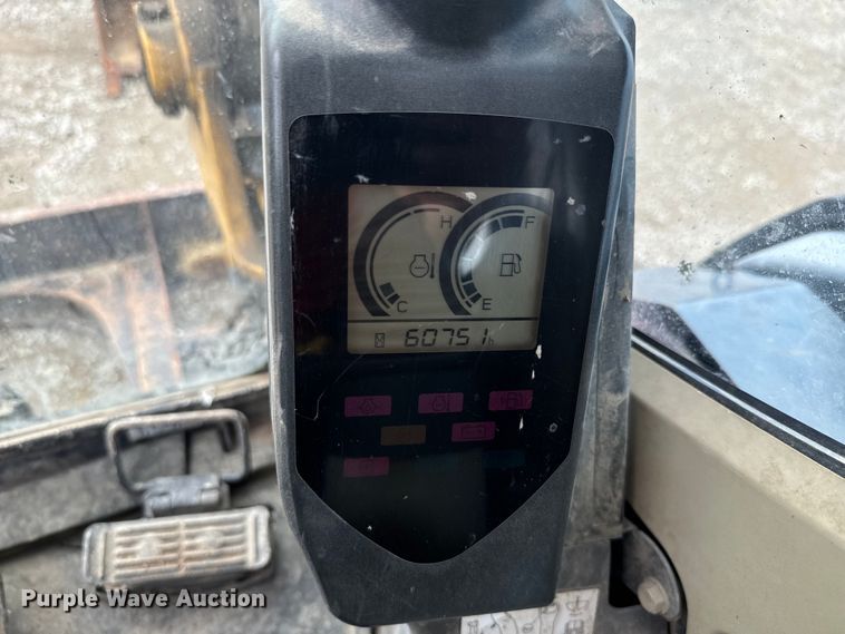 image for item EK1337 2012 John Deere 60D mini excavator