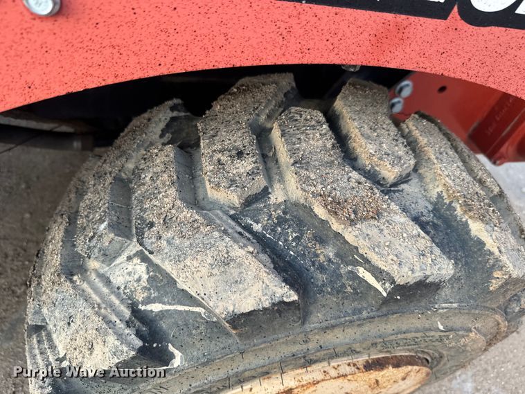 image for item EK1346 2013 Ditch Witch RT45 trencher