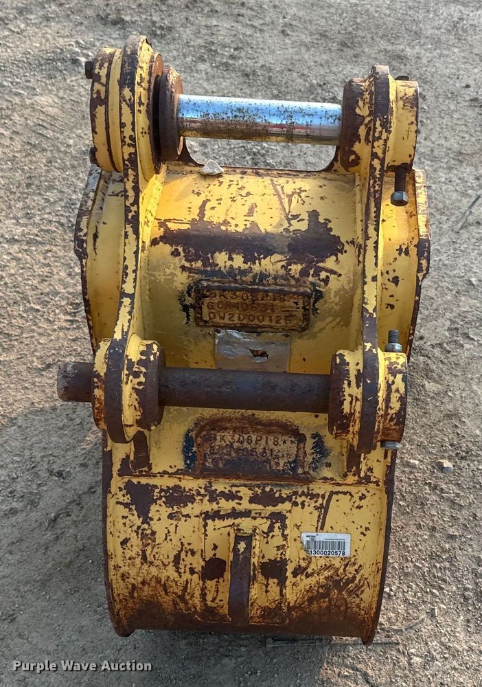 image for item EK1348 Caterpillar excavator bucket