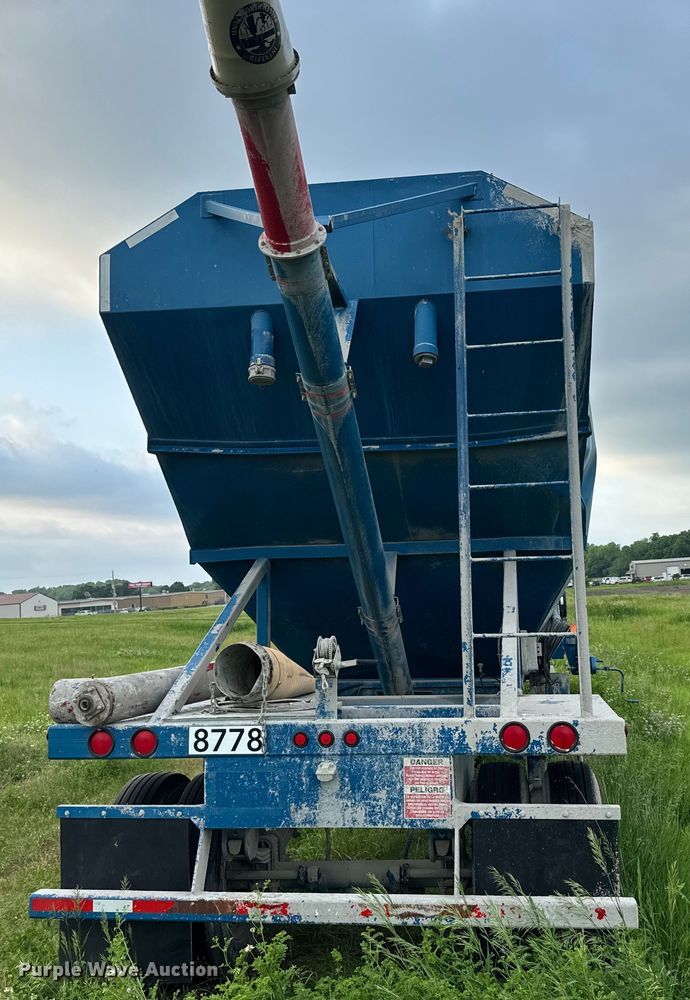 image for item EK1350 2013 CT Fabrication FAS/39 tank trailer