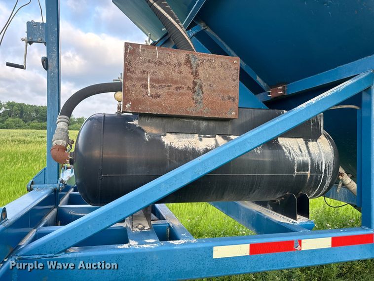 image for item EK1350 2013 CT Fabrication FAS/39 tank trailer