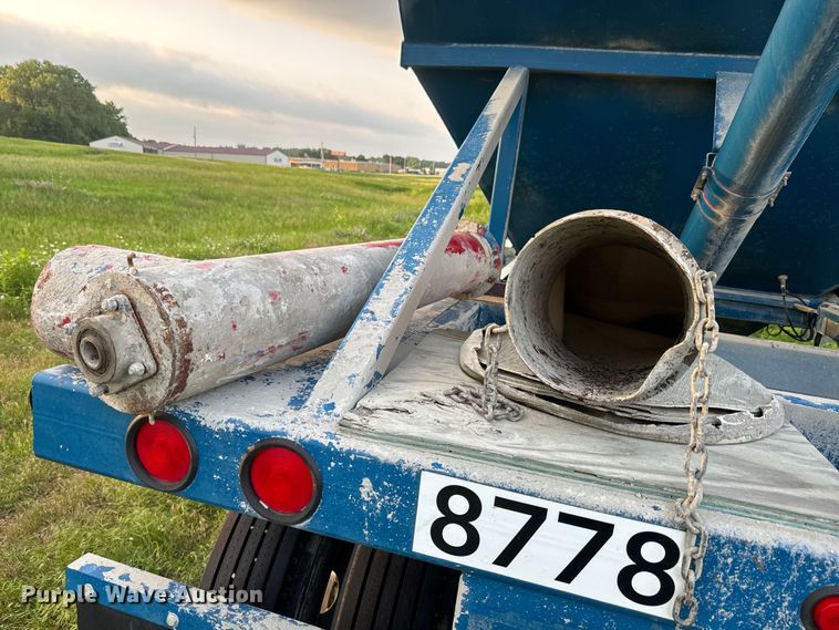 image for item EK1350 2013 CT Fabrication FAS/39 tank trailer