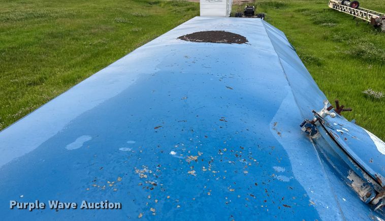 image for item EK1350 2013 CT Fabrication FAS/39 tank trailer