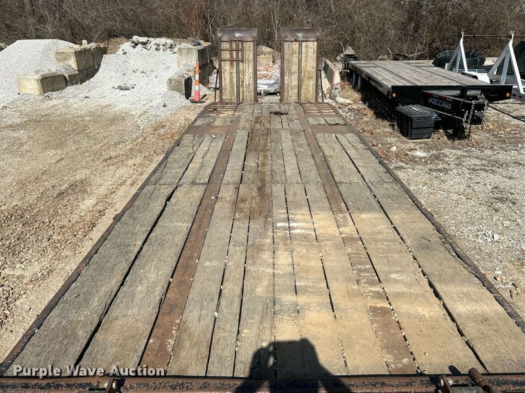 image for item EK4141 2013 Felling FT-40-2 TA tilt deck equipment trailer