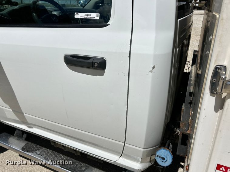 image for item EK4618 2014 Dodge  Ram 5500HD bucket truck