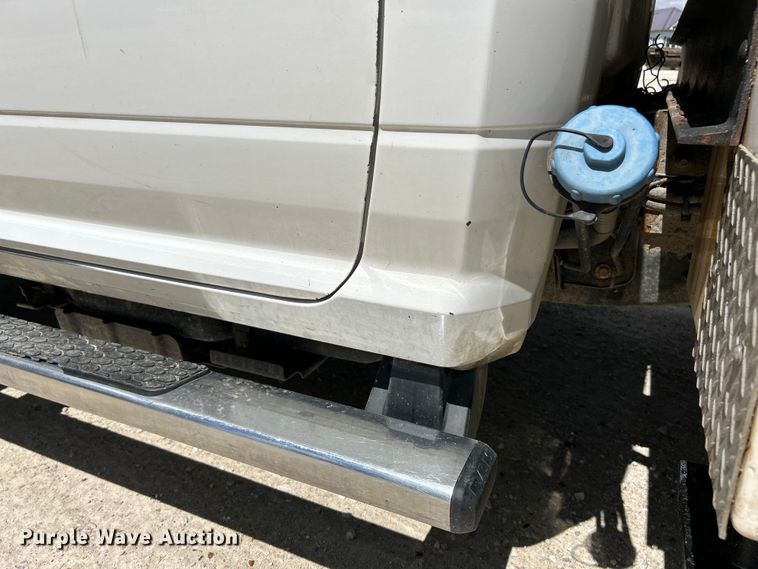 image for item EK4618 2014 Dodge  Ram 5500HD bucket truck