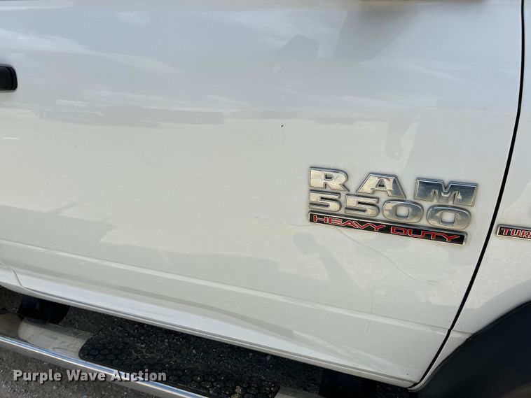 image for item EK4618 2014 Dodge  Ram 5500HD bucket truck