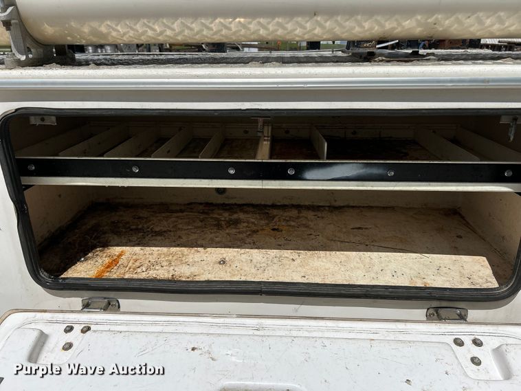 image for item EK4618 2014 Dodge  Ram 5500HD bucket truck