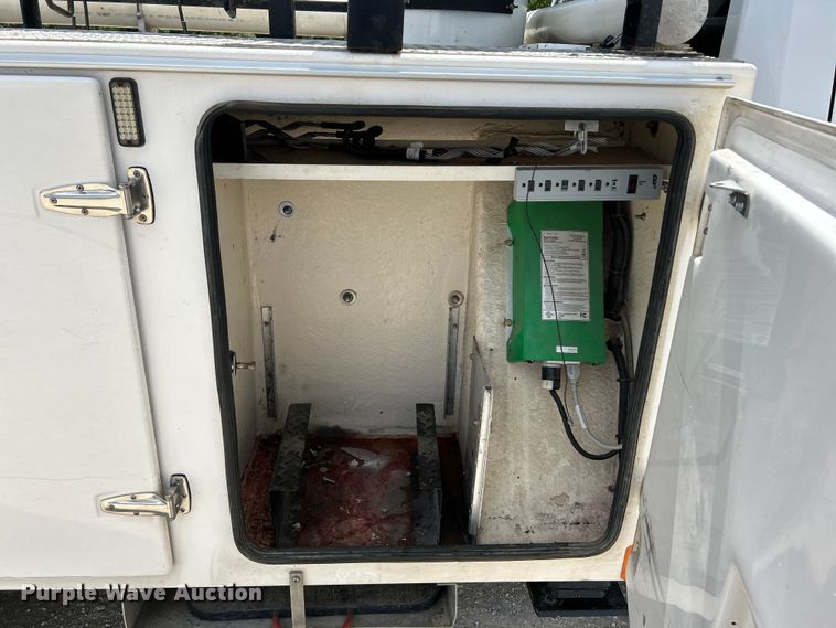 image for item EK4618 2014 Dodge  Ram 5500HD bucket truck