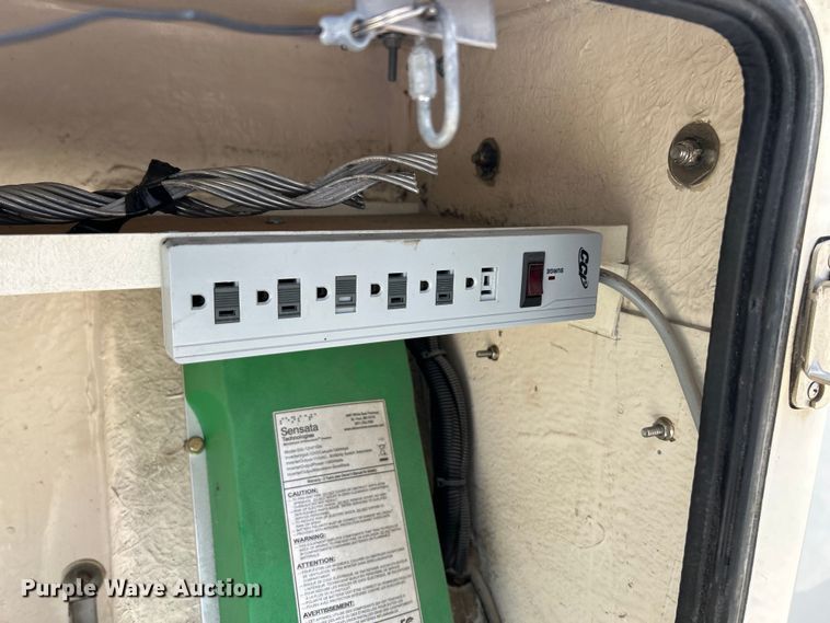 image for item EK4618 2014 Dodge  Ram 5500HD bucket truck