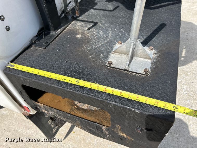 image for item EK4618 2014 Dodge  Ram 5500HD bucket truck