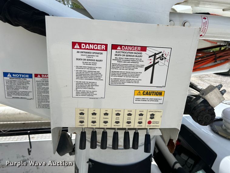 image for item EK4618 2014 Dodge  Ram 5500HD bucket truck