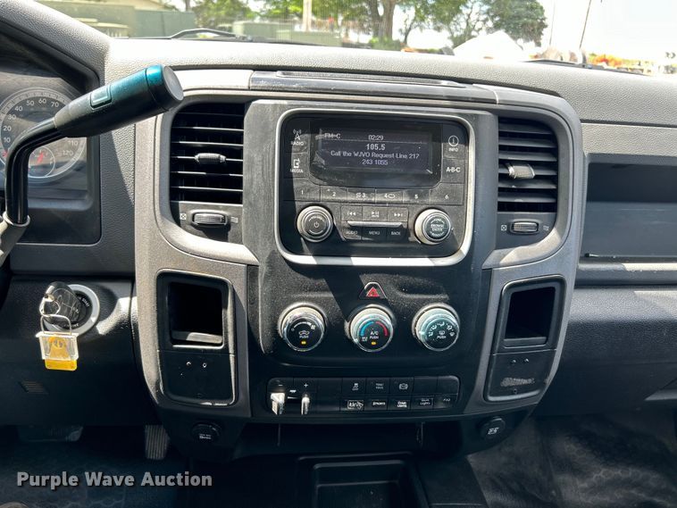 image for item EK4618 2014 Dodge  Ram 5500HD bucket truck