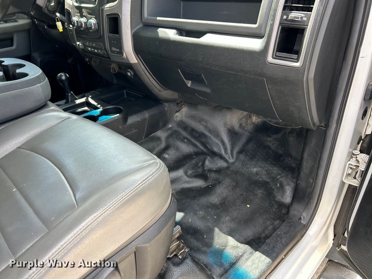 image for item EK4618 2014 Dodge  Ram 5500HD bucket truck