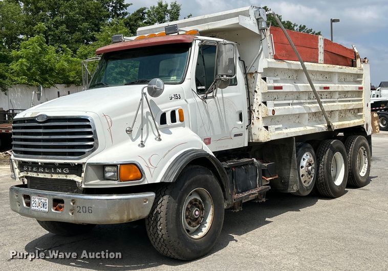 image for item EK4653 2000 Sterling L-Line dump truck