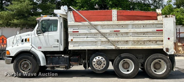 image for item EK4653 2000 Sterling L-Line dump truck