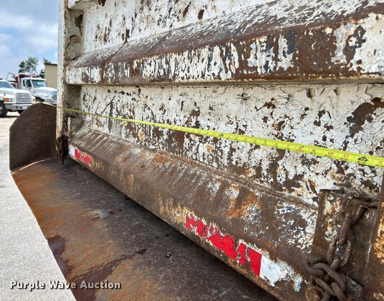 image for item EK4653 2000 Sterling L-Line dump truck