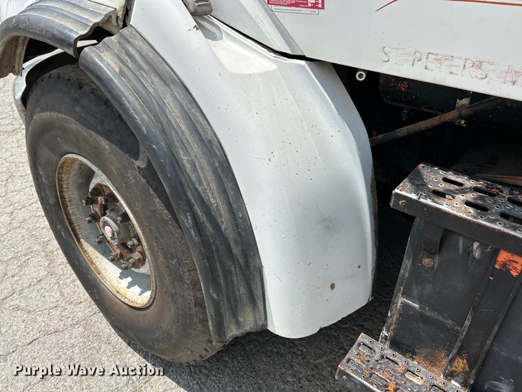 image for item EK4653 2000 Sterling L-Line dump truck