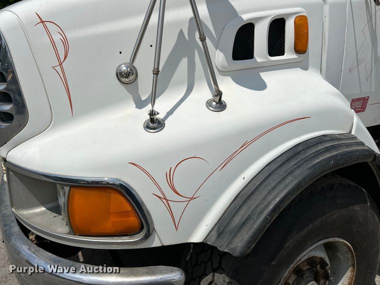 image for item EK4653 2000 Sterling L-Line dump truck