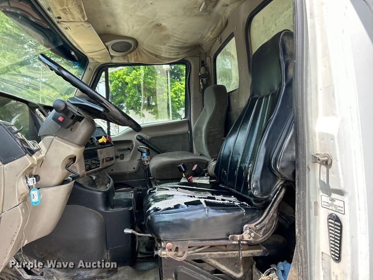 image for item EK4653 2000 Sterling L-Line dump truck