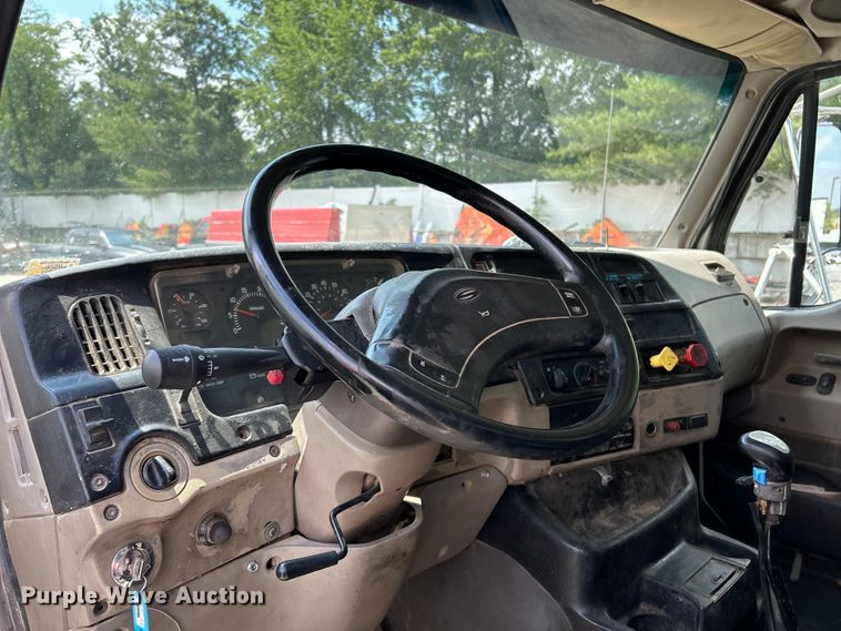 image for item EK4653 2000 Sterling L-Line dump truck