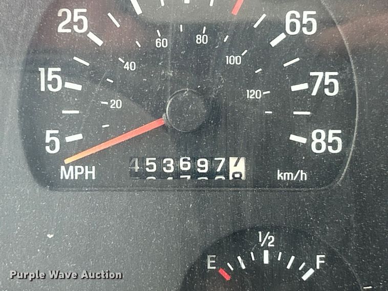 image for item EK4653 2000 Sterling L-Line dump truck