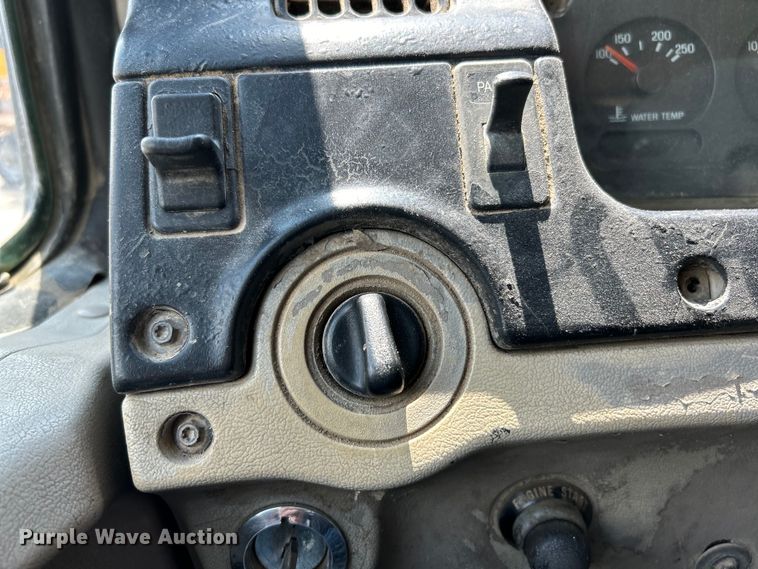 image for item EK4653 2000 Sterling L-Line dump truck