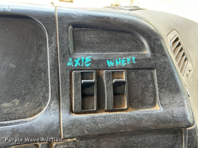 image for item EK4653 2000 Sterling L-Line dump truck