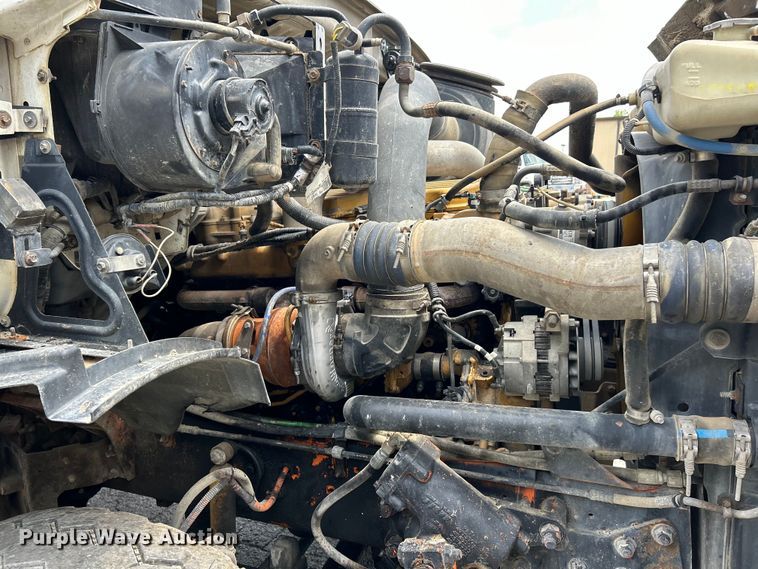 image for item EK4653 2000 Sterling L-Line dump truck